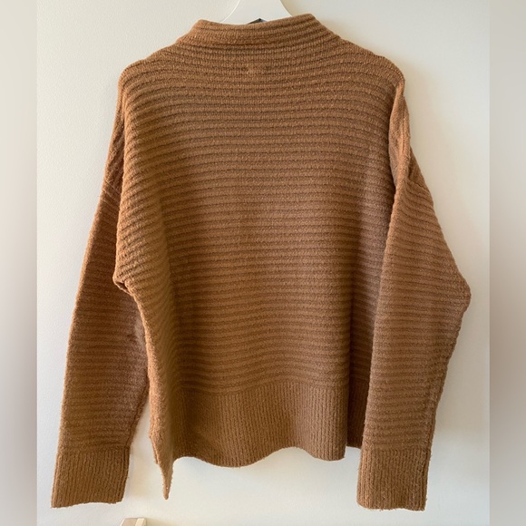 Textured mock neck sweater - Picture 2 of 4